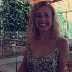 Meet your Posher, Chloe